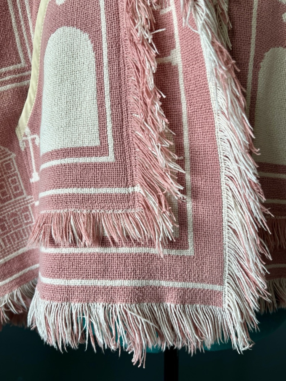 Pink and cream hearts cardigan, upcycled tapestry blanket, ladies' XL / 2XL - Picture 10 of 11